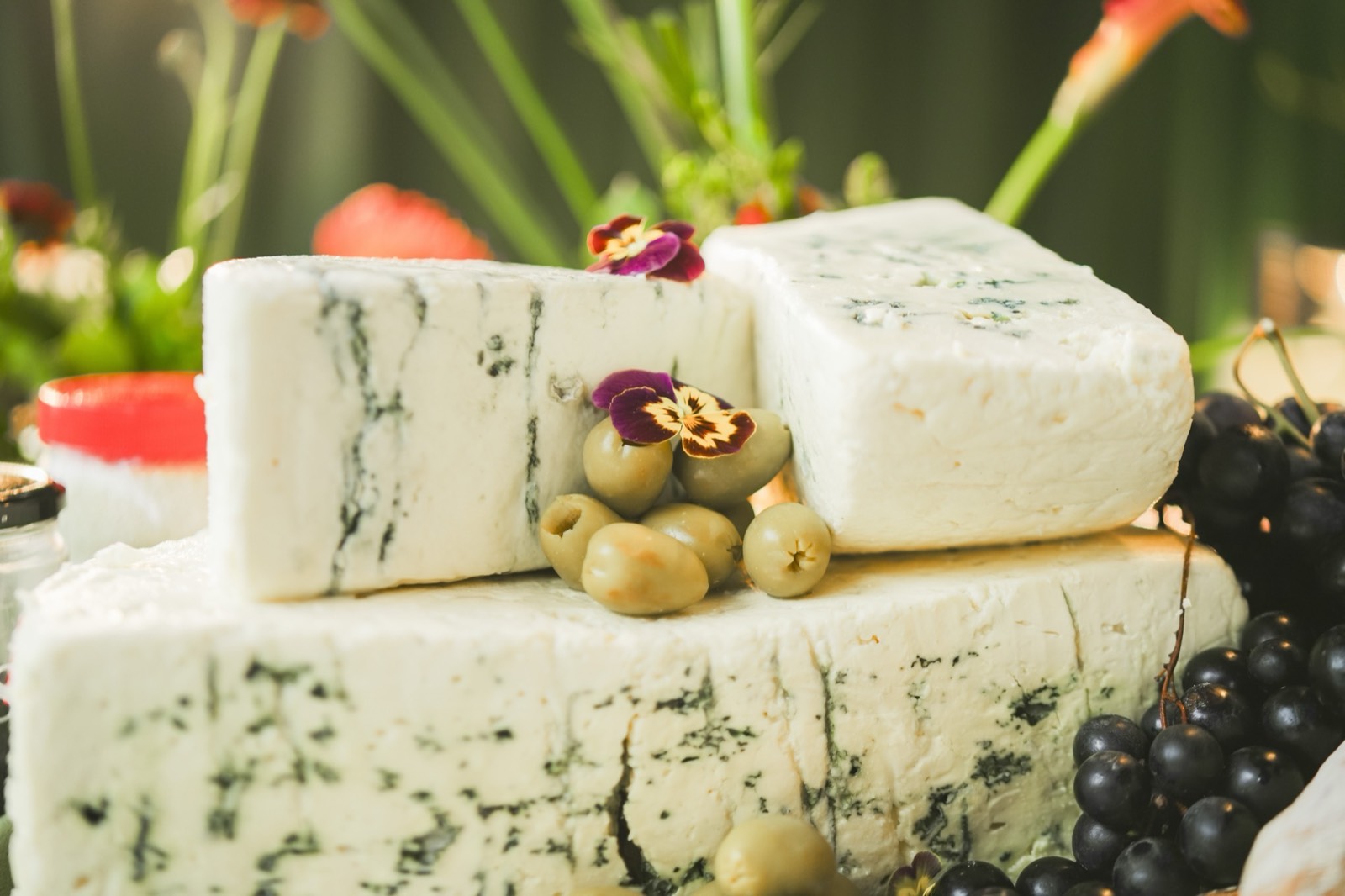Tabla de quesos y embutidos gourmet
