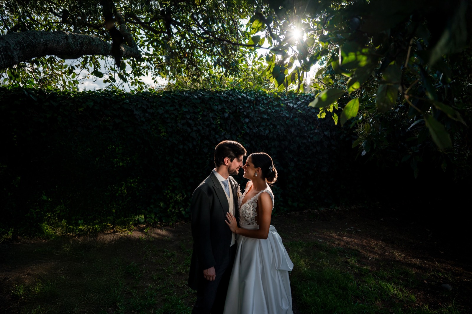 Retrato romántico de novios