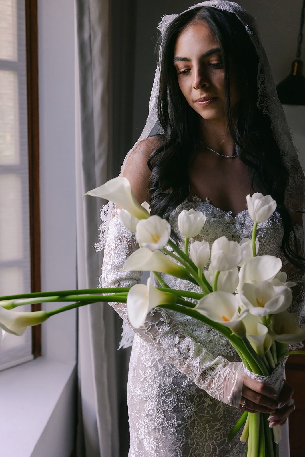 Ceremonia de boda con arco floral